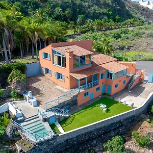 https://casa-naranja-garachico-tenerife.in-canary-islands.com